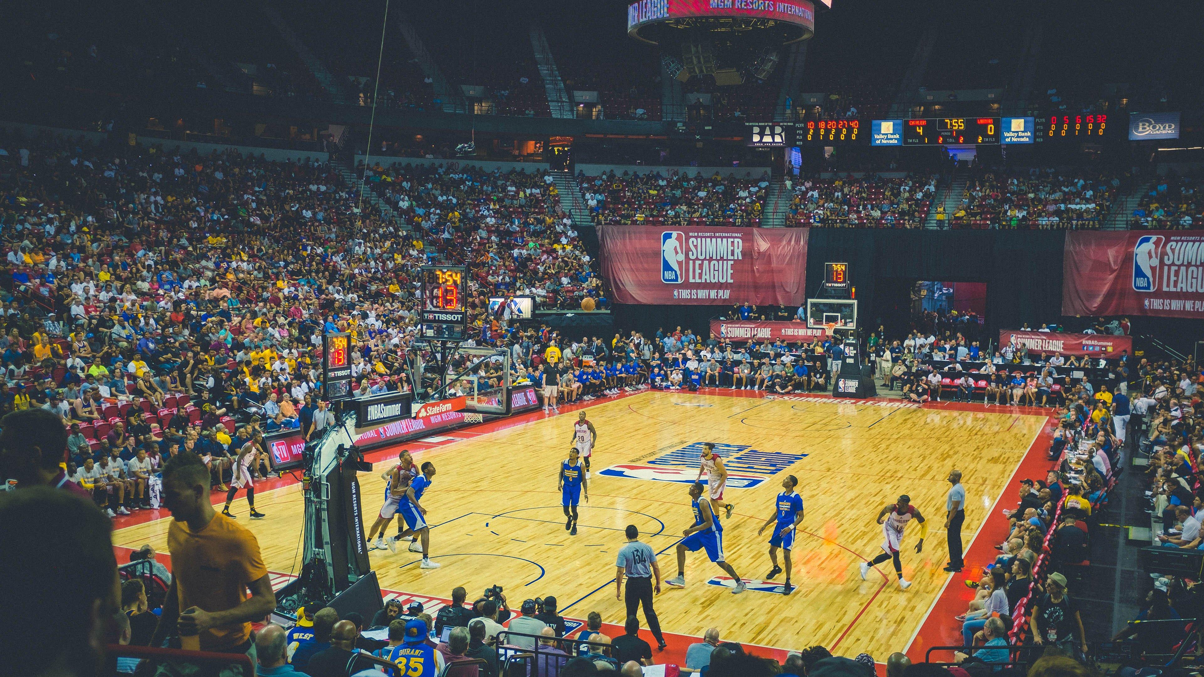 IG五核齐发威 力克OMG锁定关键席位