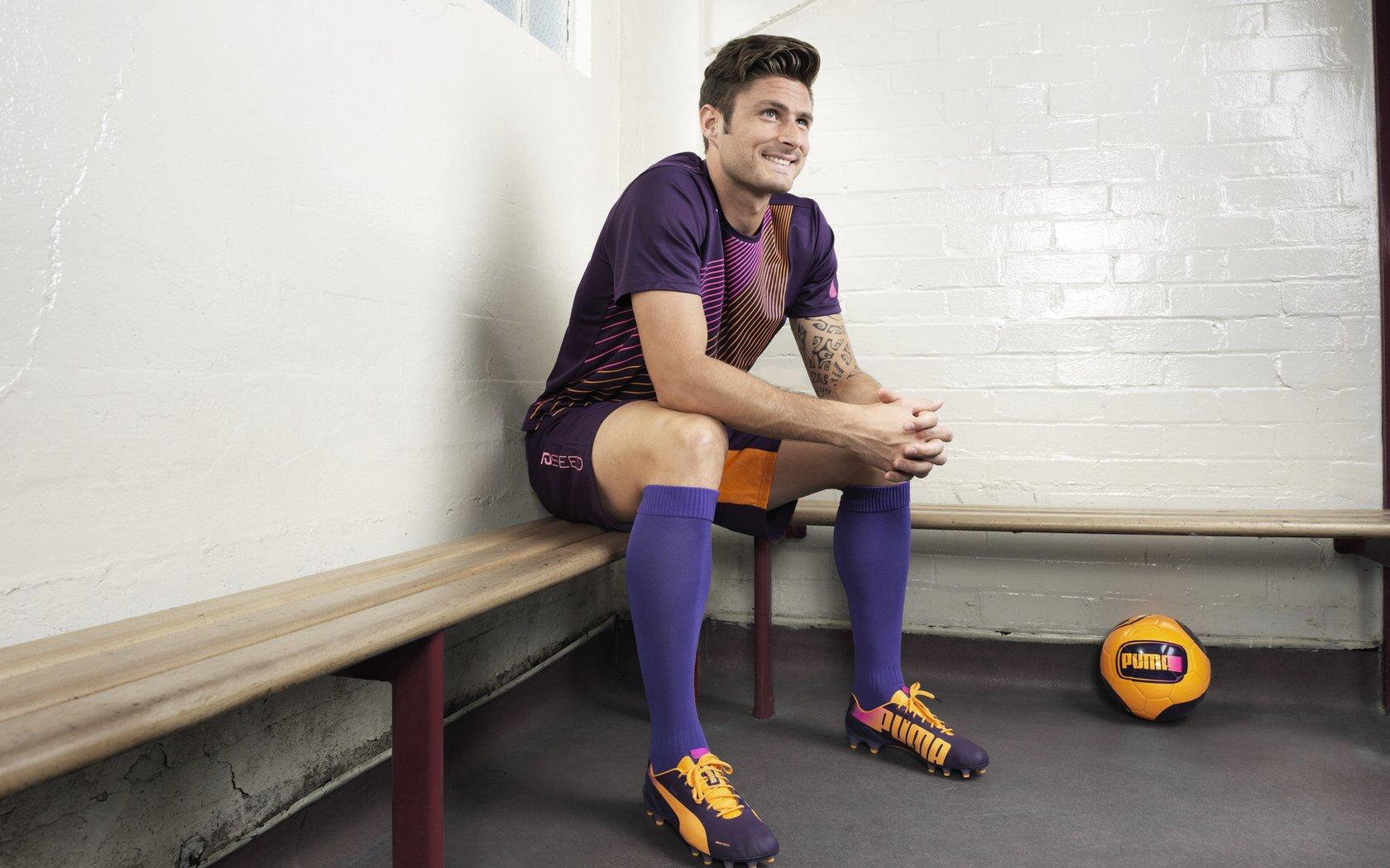 NCAA名帅评新生代，基扬·安东尼传承家族天赋，2025届球员或成NBA黄金一代