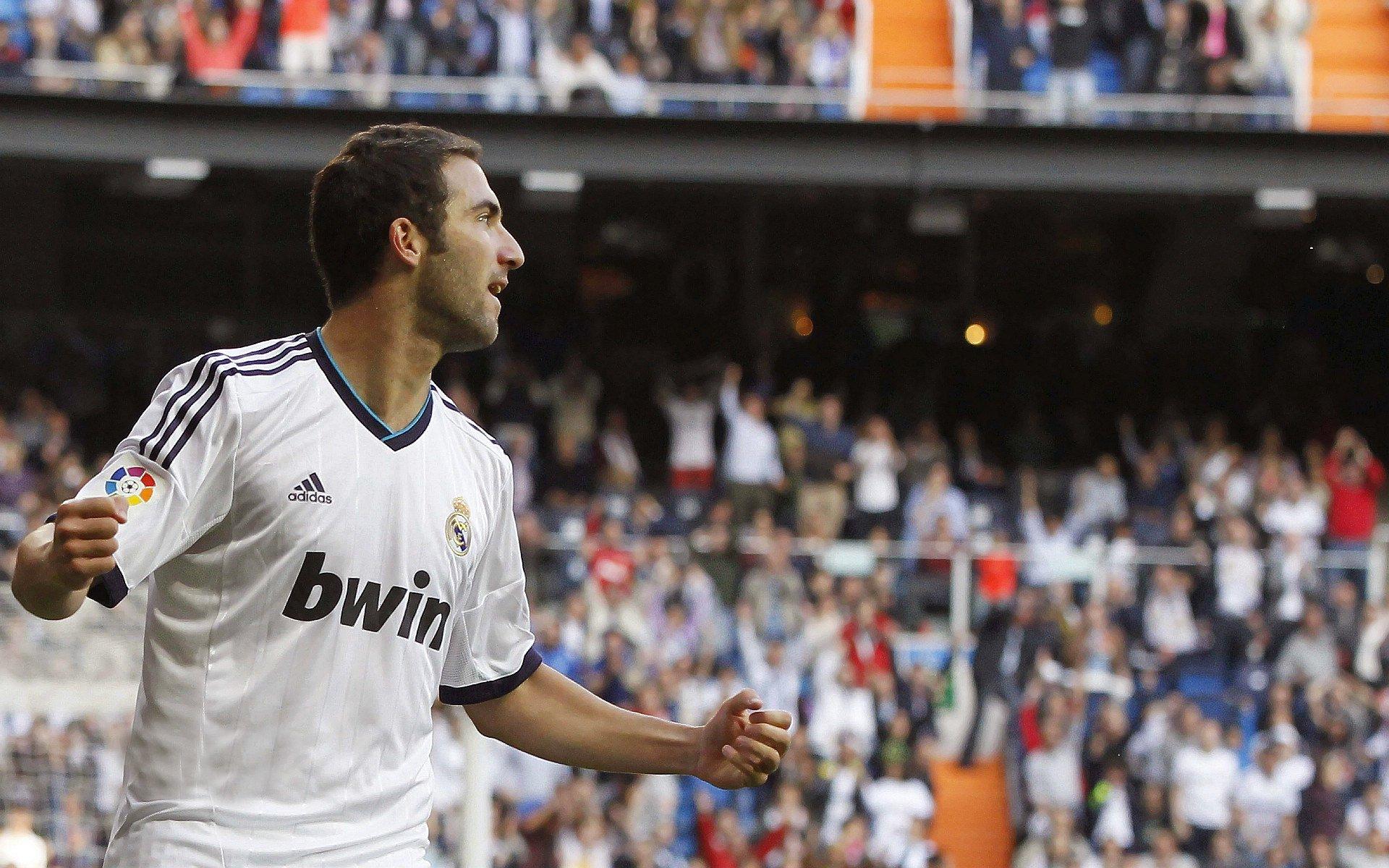 曼城冬窗引援新动向，埃切韦里或提前回归，瓜帅麾下留队可能引关注